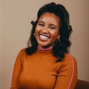 Meet your Posher, Joelle